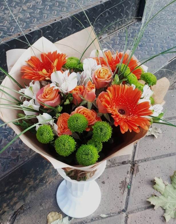 Букет цветов из: Герберы, Хризантемы, Альстромерии и Розы в Шатурторф