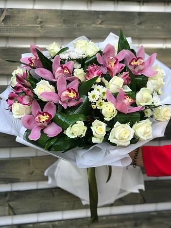 Букет цветов из: Розы и Хризантемы в Шатурторф