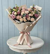 Букет цветов из:  Розы и Лизиантусы в Шатурторф