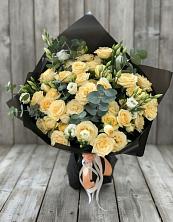 Букет цветов из:  Розы и Лизиантусы в Шатурторф