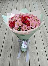 Букет цветов из:  Альстромерии в Шатурторф