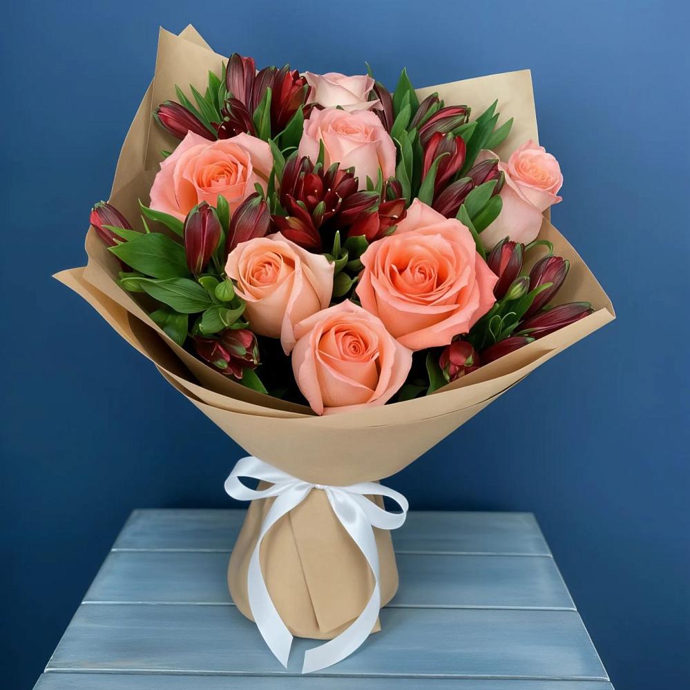 Букет цветов из: Розы и Альстромерии в Шатурторф