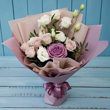 Букет цветов из:  Розы и Лизиантусы в Шатурторф