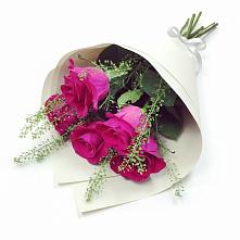 Букет цветов из:  Розы в Шатурторф