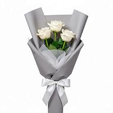 Букет 3 белые розы в Шатурторф