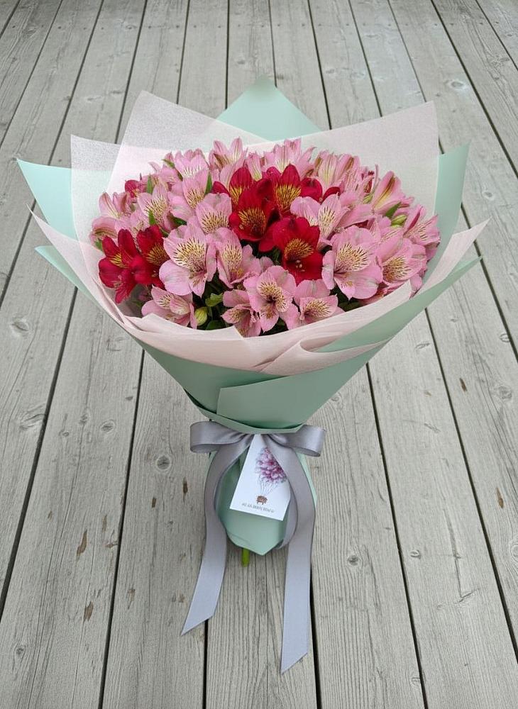 Букет цветов из: Альстромерии в Шатурторф