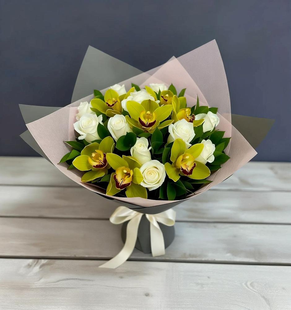 Букет цветов из: Орхидеи и Розы в Шатурторф