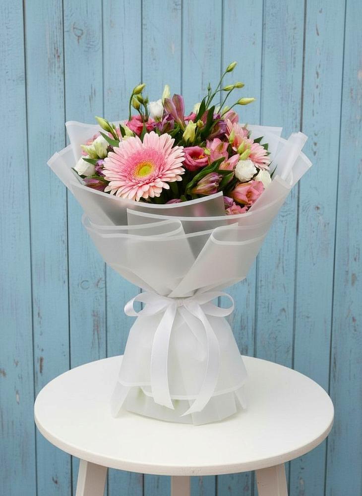 Букет цветов из: Герберы, Альстромерии и Лизиантусы в Шатурторф