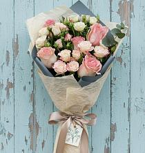 Букет цветов из:  Розы в Шатурторф