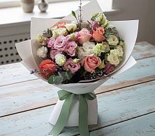 Букет цветов из:  Розы, Лизиантусы и Гвоздики в Шатурторф