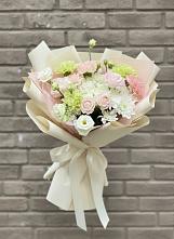 Букет цветов из:  Гвоздики, Розы, Лизиантусы и Хризантемы в Шатурторф