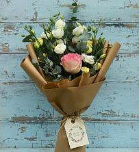 Букет цветов из:  Розы и Лизиантусы в Шатурторф