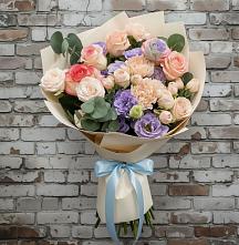 Букет цветов из:  Розы, Лизиантусы и Гвоздики в Шатурторф