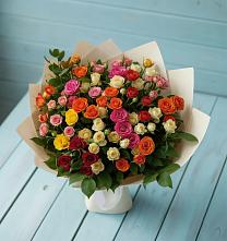 Букет Микс из разноцветных кустовых роз в Шатурторф